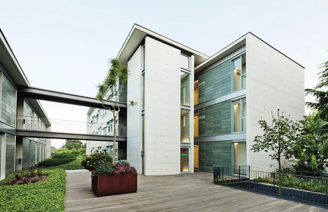 Residencia Universitaria Sarria-1